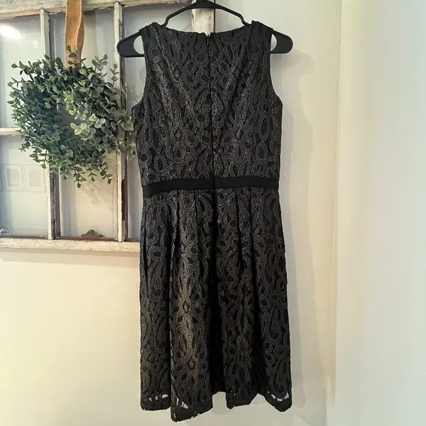 Lauren Ralph Lauren Black Metallic‎ Lace Classy Dress Size 4 pockets - Image 2