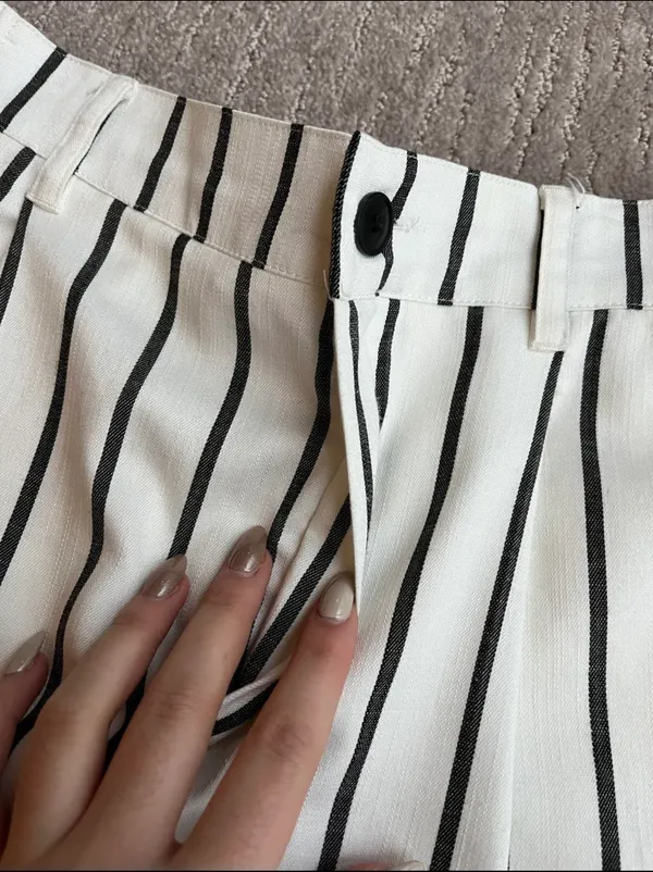Forever 21 Black And White Striped Pants - Image 2