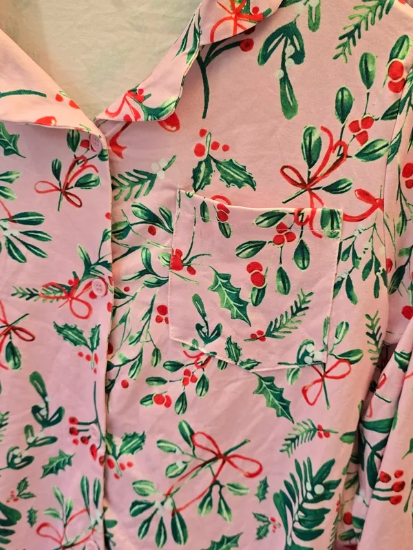 {M} Np Brand Festive Christmas Holiday Pajamas Pink Green - Image 5