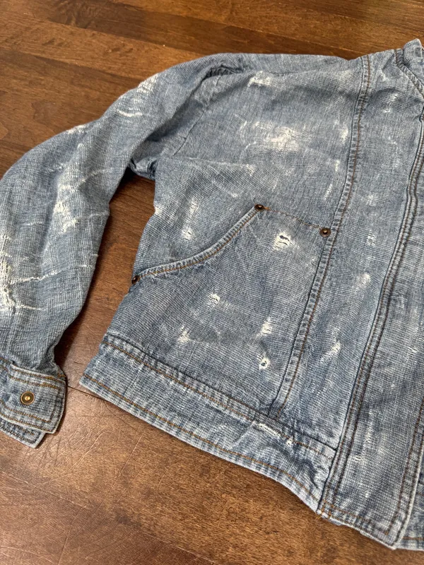 Free people Distressed Lightweight Blue Denim Jacket - Women's medium - Image 4