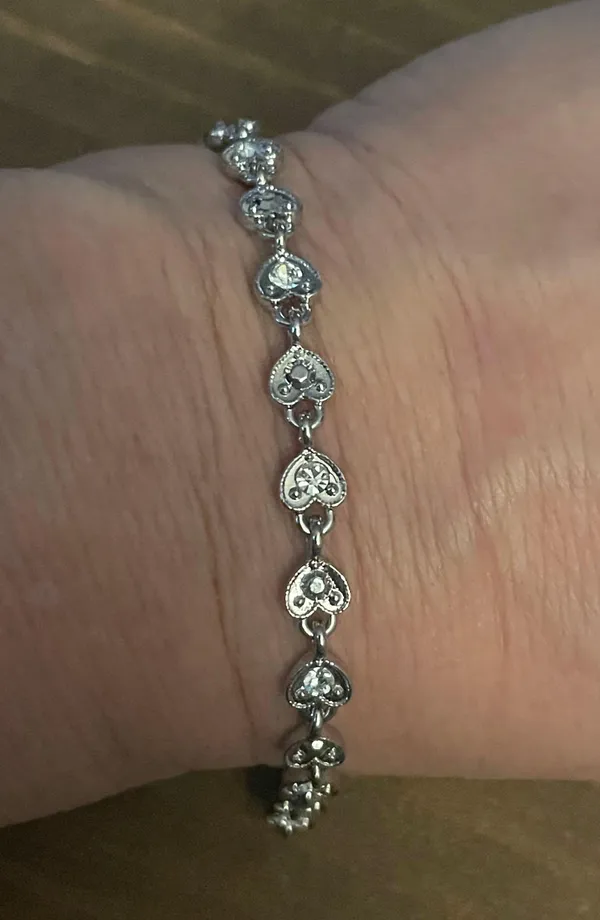 RN Signed Rhinestone Heart Link Bracelet Silver - Image 6