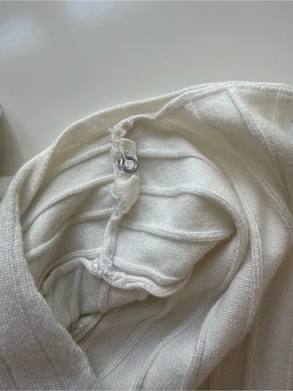 Abercrombie & Fitch Cream Ribbed Cardigan and Cropped Camisole Set Size Medium - Image 8