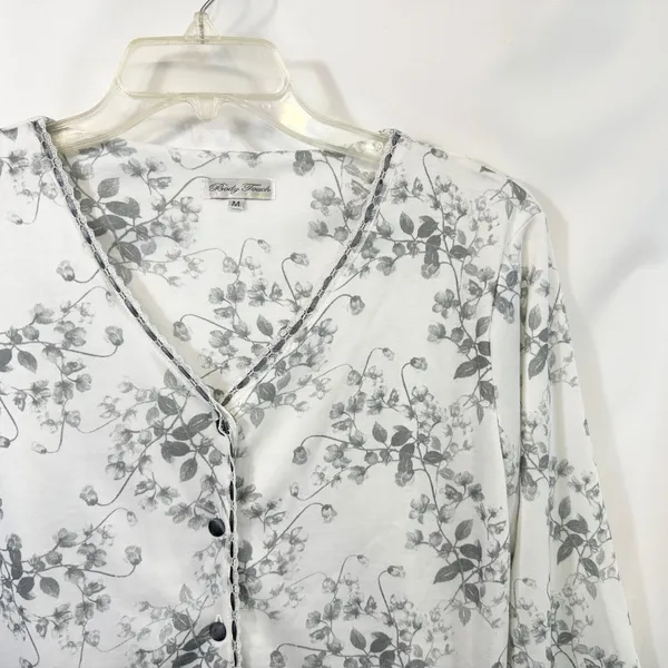 Body Touch Medium Pajama Set‎ White Gray Floral Long Sleeve Lounge Feminine 367 - Image 3