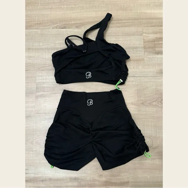 Bombshell Sportswear Toggle Set! - Image 2