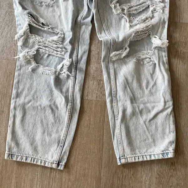 Womens Aeropostale Light Denim White Washed Mom Jeans - 14 - Image 2