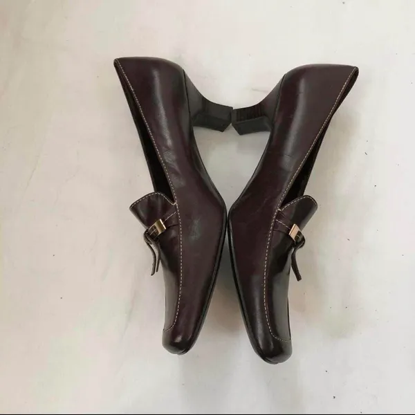 Vintage Brown Gold Leather Square Toe Bow Tassel loafers flats preppy academia office siren Size 9 Measurements in pics - Image 3