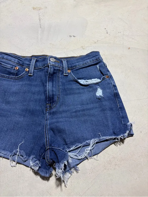 Levi’s high rise Blue Distressed Denim Shorts 28 - Image 3