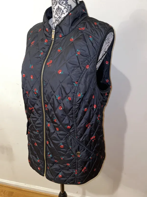 Charter Club Black & Red Floral Quilted Puffer Vest Size Large Like New - Image 3