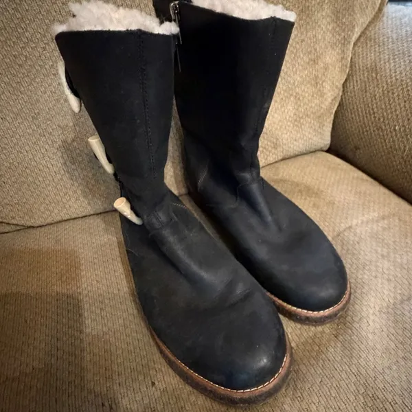 UGG Kaya Leather & Sheepskin Toggle Boots as is - Image 4