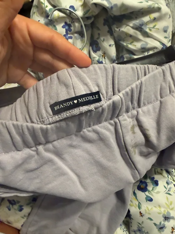 Brandy Melville Sweatpants - Image 4