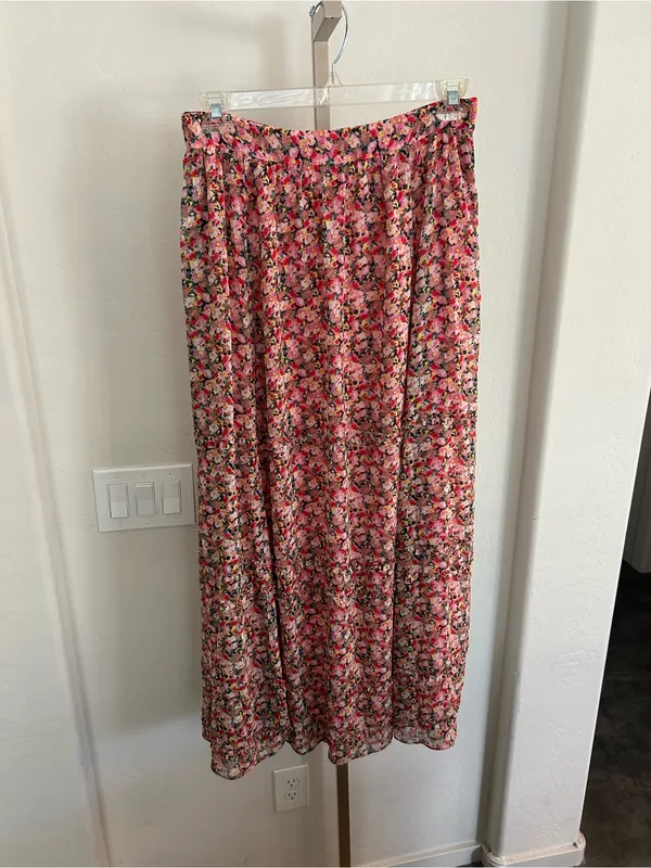Boden Ruffle Crinkle Maxi Skirt in a beautiful pink floral print size 12 $159 - Image 2