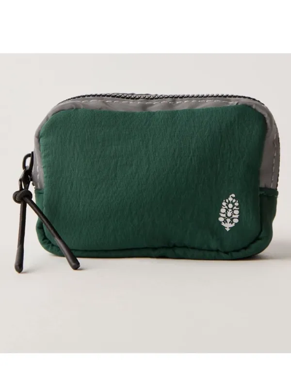 Free People NWT Run About Pouch - Image 2