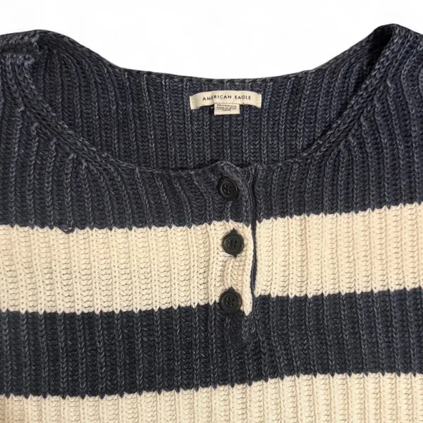 Women’s Sweater ✦ Open To All Offers ✦ Bundle Measurements: Used Excellent Condition Women’s American Eagle White Casual Long Sleeve Sweater XS ——— TAGS ——— #Light #Formal #Casual #Cream #AmericanEagle - Image 5