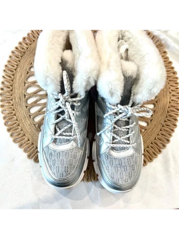 Skechers Silver Fur Trim White Winter Snow Boots Size 7.5 Y2K Snow Bunny - Image 3