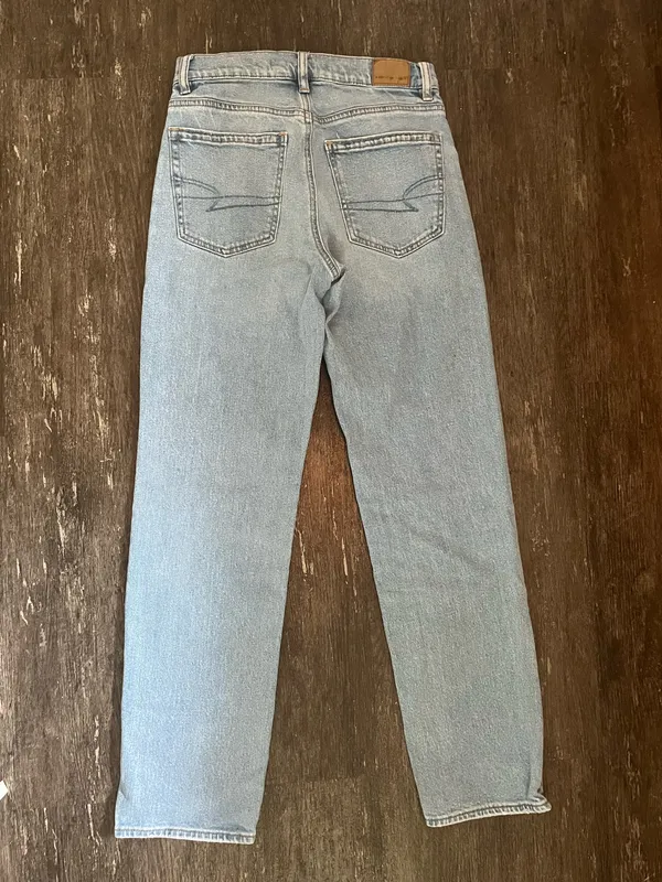 American Eagle Jeans Straight Leg Women’s - Image 2