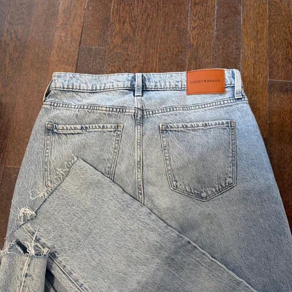 Lucky Brand Women’s Straight Leg Jeans 8/29 - Image 4