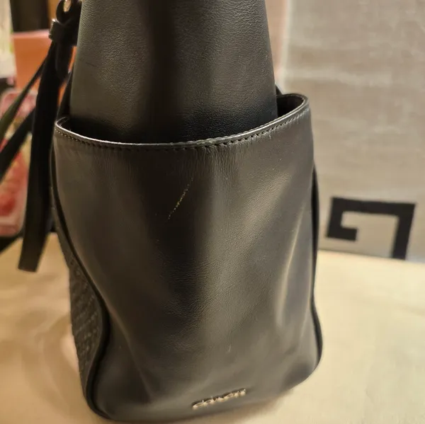 Coach Leather Women's Tote Bag - Image 4