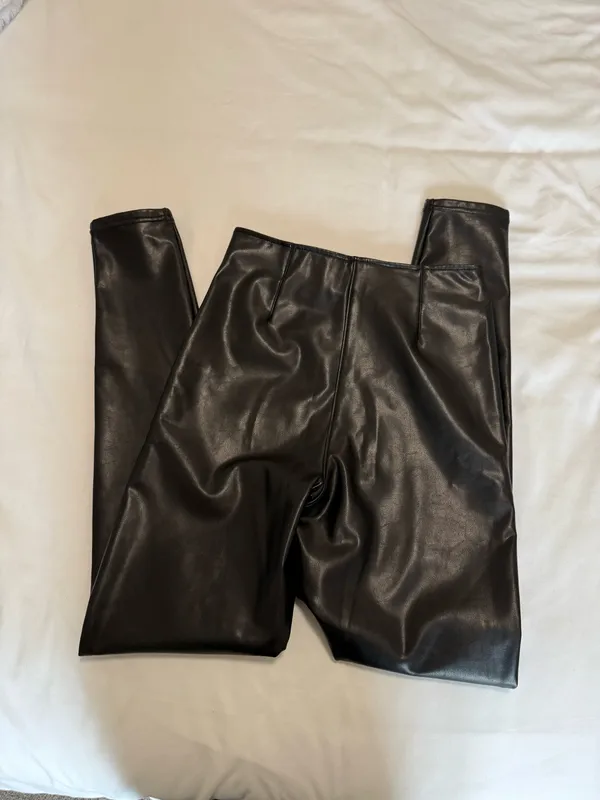 Nwt Abercrombie & Fitch Vegan Leather Pants - Image 8