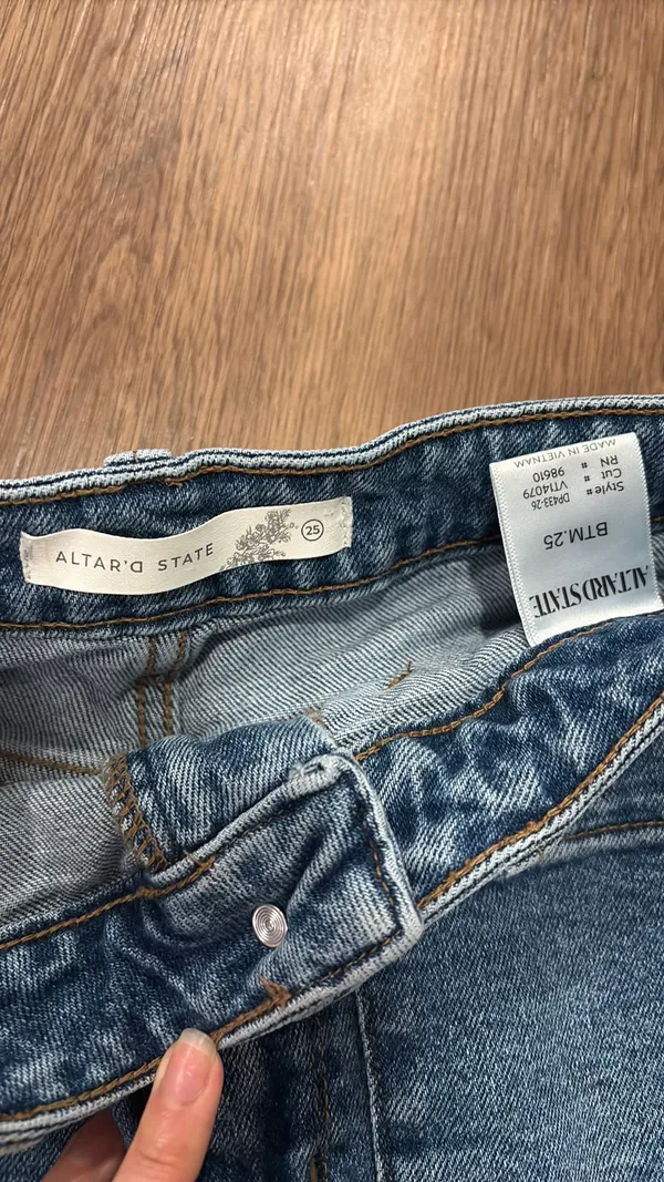 Wide-Leg Jeans - Image 3