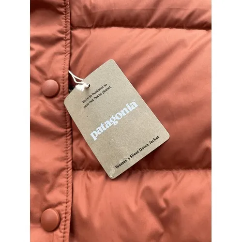 Patagonia Women's Silent Down Jacket Burnished Red NWT Size XL $270 MSRP - Image 4
