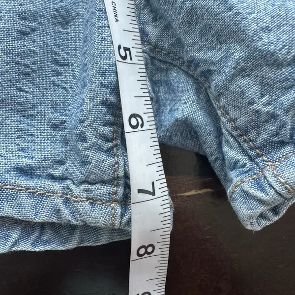 Levis Premium Womens High Loose Shorts Sz 26 Lets Stay in Short - Image 6