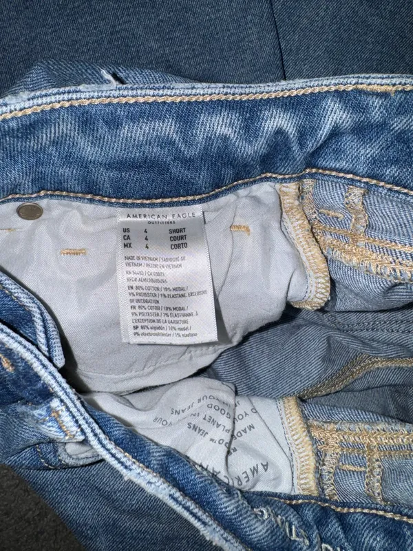 American Eagle Mom Straight Jeans 4Short - Image 5