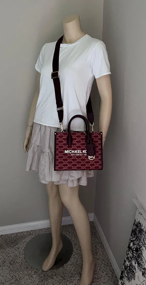 Michael Kors Purse - Image 8