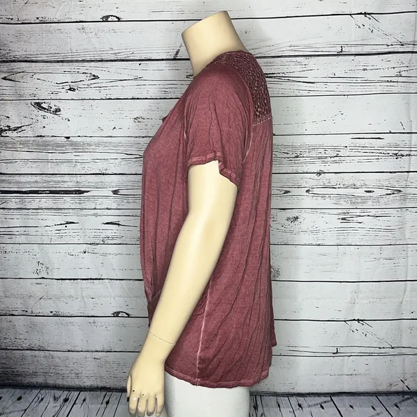 Maurices 24/7 NWT Size 2 Washed Purple Crochet Lace Knot Hemline Knit Top Shirt - Image 4