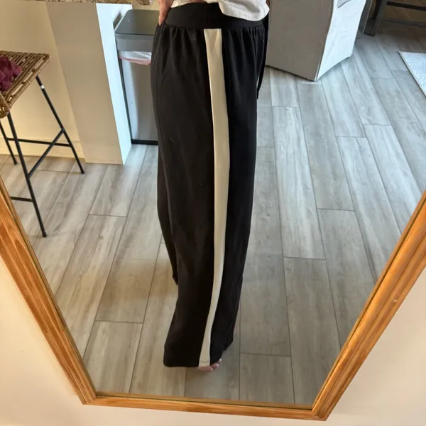 All in Motion Black Wide Leg Track Pants White Side Stripe Size M - Image 3