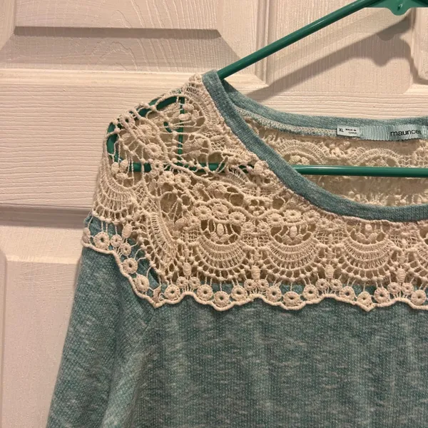 Maurices Womens XL Top Blue‎ Crochet Lace Crew Neck 3/4 Sleeve Pullover - Image 2