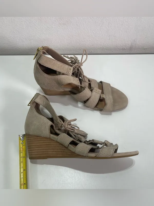 Ugg Women's 7.5 Wedge Sandals Yasmin Snake Print Leather Strappy Tassel - Image 3