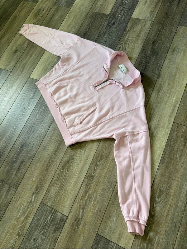 Vintage Havana Baby Pink Quarter-Zip Pullover Sweatshirt - Image 4