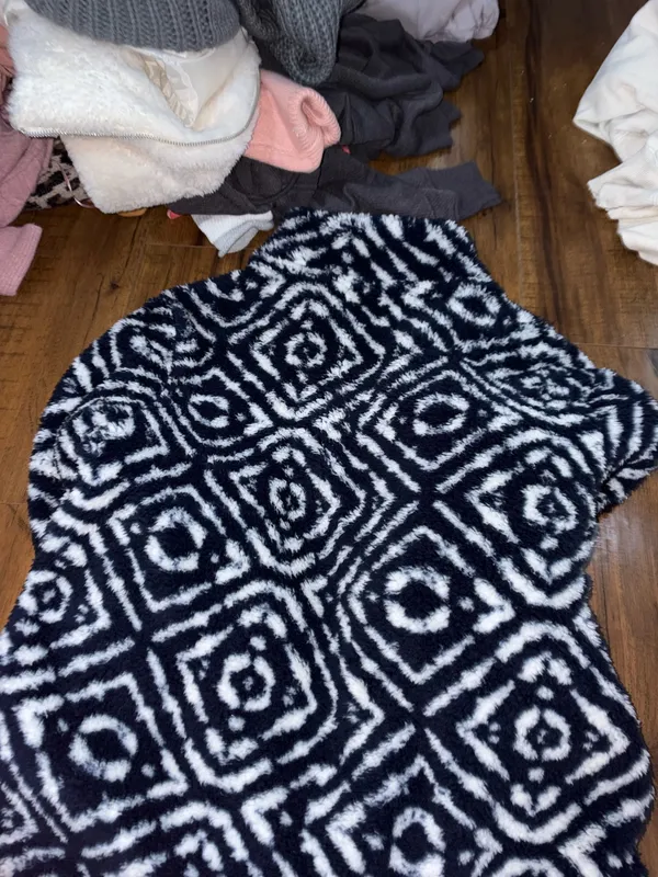 Lucky Brand Faux Fur Jacket - Image 3