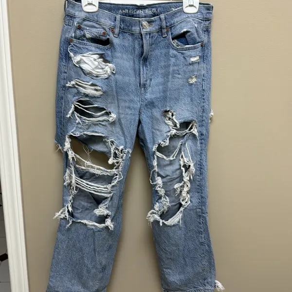 American Eagle ripped jeans - Image 2