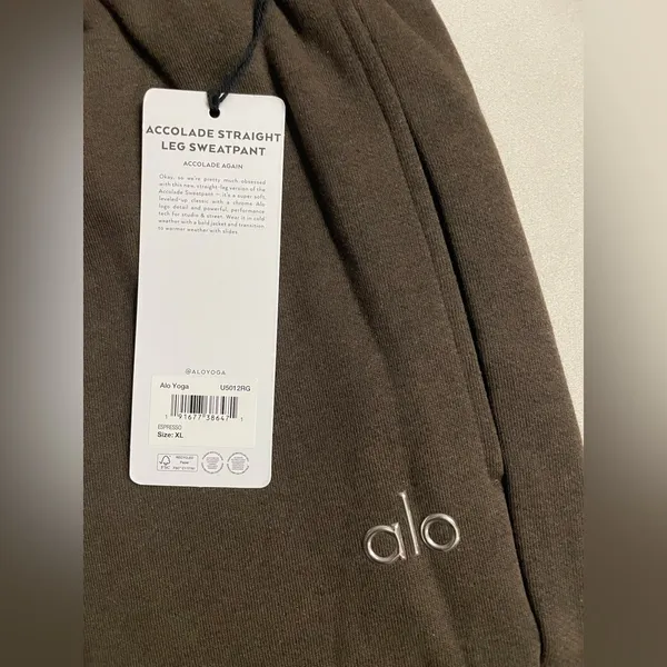 Alo Yoga NWT Accolade Straight Leg Sweatpants in Expresso Color Size XL - Image 9