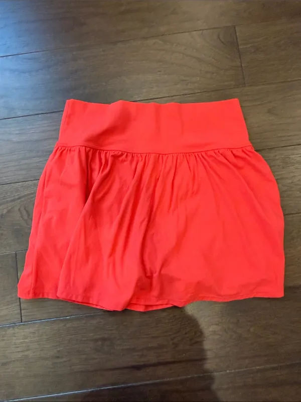 JoyLab Bright Red Circle Skirt with V-Front Waistband Size Medium - C72-015 - Image 4