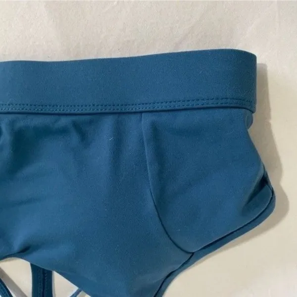 Lululemon Strappy Back Sports Bra Medium Teal Blue Medium Impact Athletic - Image 4