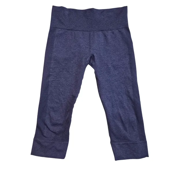 Lululemon Seamlessly Street Crop in Cadet Blue size 8‎ - Image 2