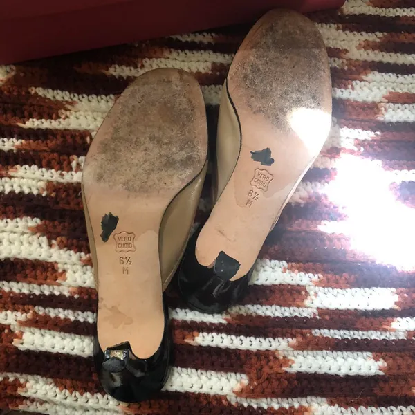 Y2K Tan brown black two tone cap toe Vaneli genuine leather kitten heels pumps mules bow front-6.5M #academia Office siren core #gothic #whimsygoth #preppy - Image 3