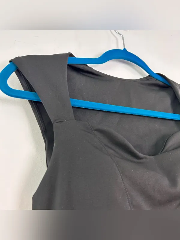 Black Sweetheart Neck Workout Crop Top sz Medium - Image 3