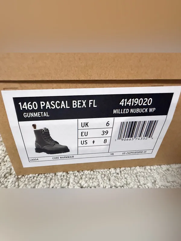 Dr Martens 1460 Pascal Bex Faux Fur Lined Boot Sz US 8 Gunmetal color - Image 9