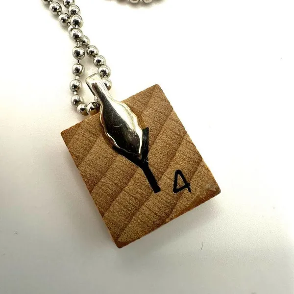 Alice in Wonderland drink me scrabble tile necklace - Image 10