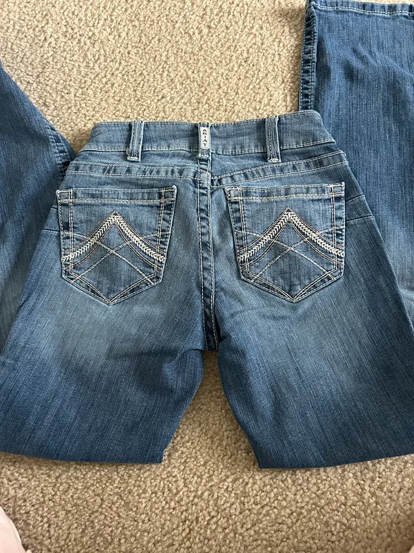 Ariat Mid-Rise Straight Leg Jeans - Image 2