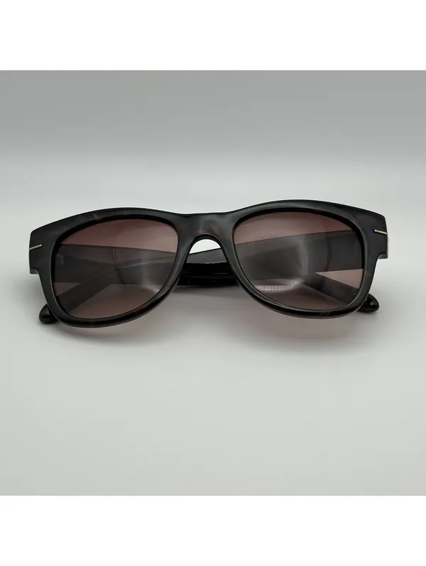 Fossil Women's Tortoiseshell Sunglasses with Gradient Lenses - Image 3