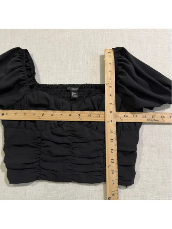 Forever 21 Women’s M Black Ruched Puff Sleeve Cropped Top - Image 3
