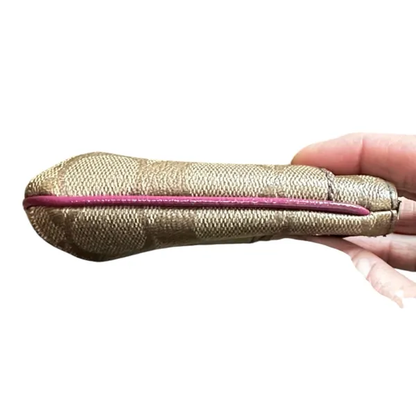 Coach Payton Signature C Go-Go Wristlet. Strap has some cracking. Original Tag - Image 11