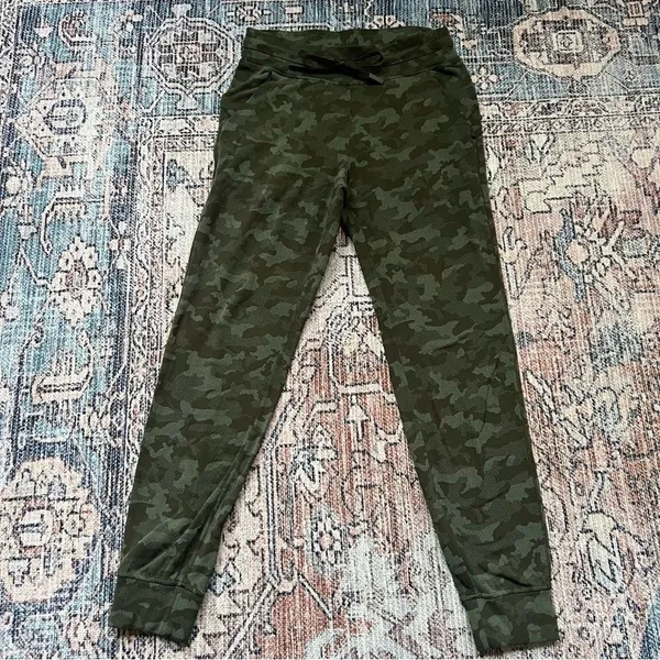 Lululemon Ready to Rulu Jogger 29" Heritage Camo Dark Olive Green Twill Size 6 - Image 6