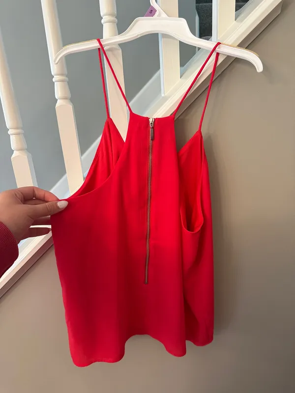 red tank with detail - Image 2