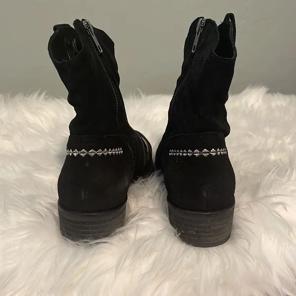 NWOT Musse & Cloud Ginger Western Ankle Boots | Black Suede | Size 9 - Image 4