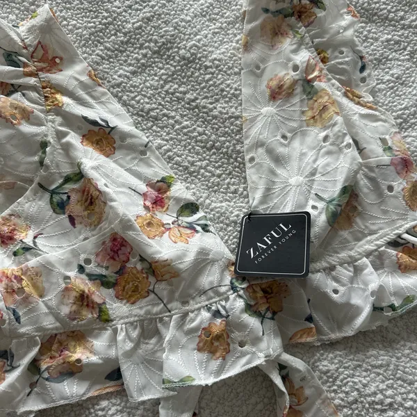 Zaful Crop Top Floral - Image 2